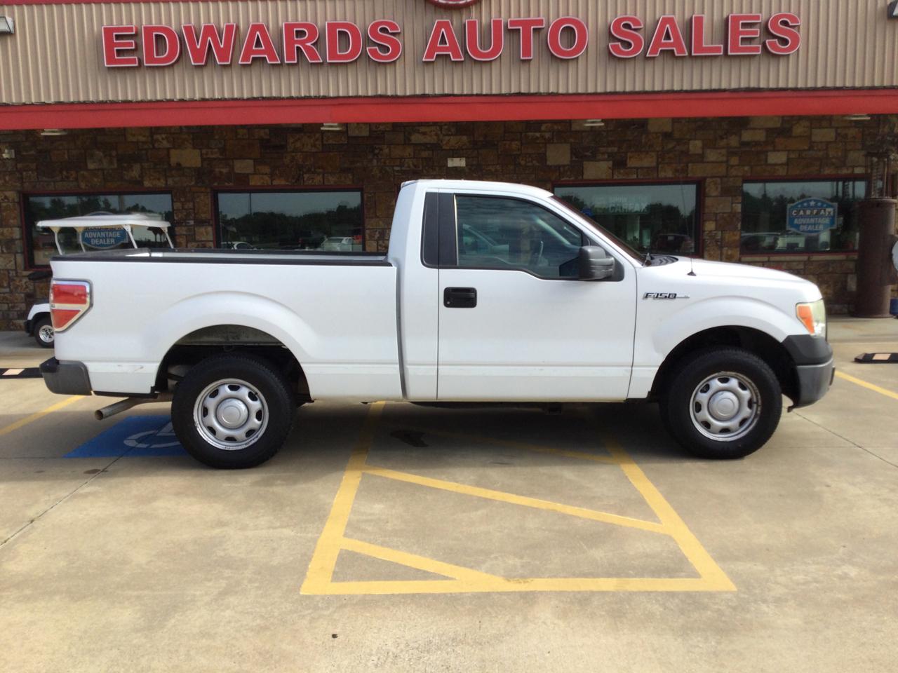 Ford F-150 2WD Reg Cab 145" XL 2010