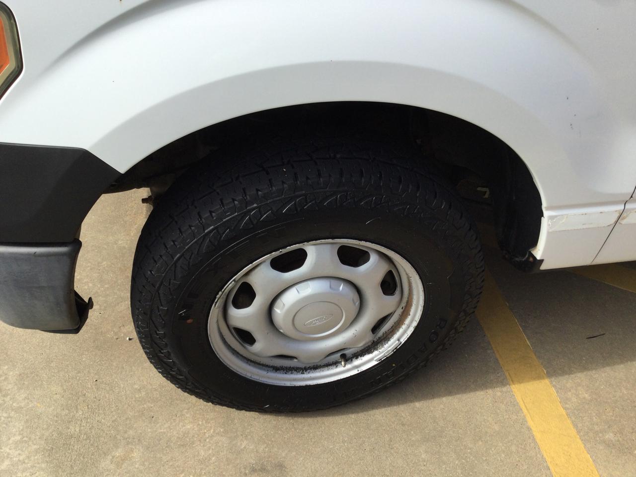 Ford F-150 2WD Reg Cab 145" XL 2010