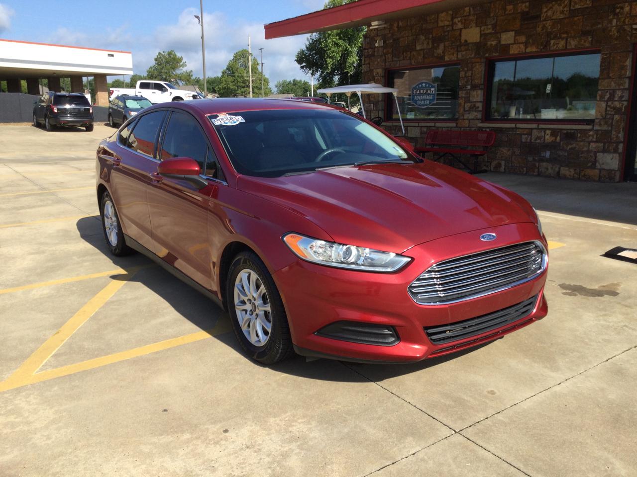 Ford Fusion 4dr Sdn S FWD 2016