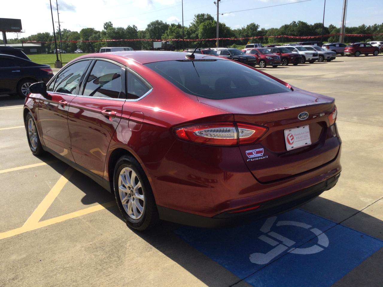 Ford Fusion 4dr Sdn S FWD 2016