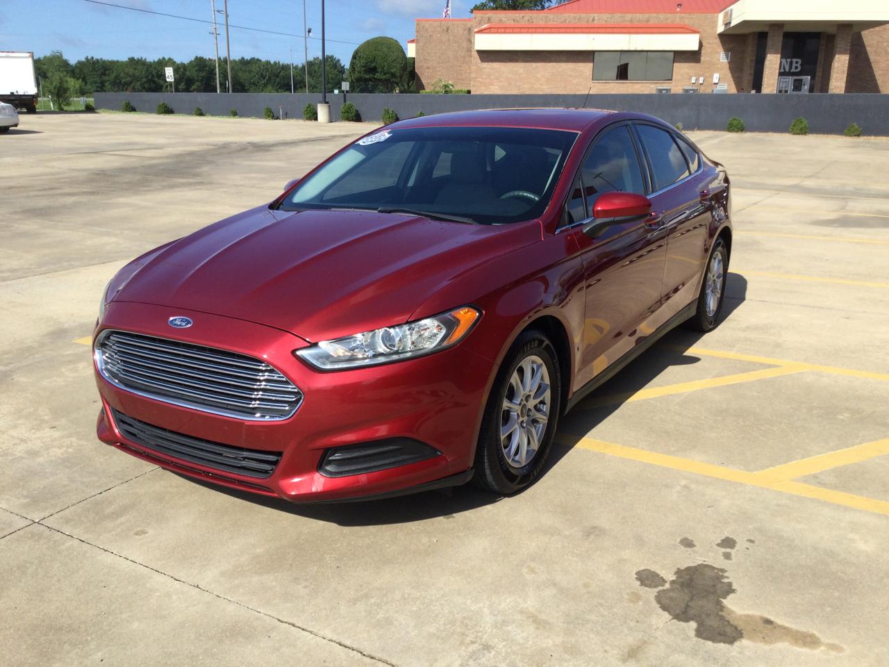 Ford Fusion 4dr Sdn S FWD 2016