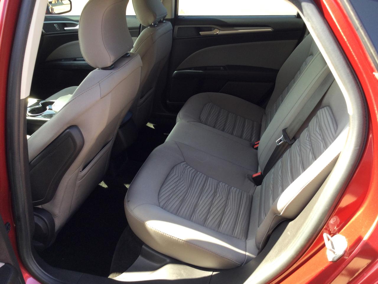Ford Fusion 4dr Sdn S FWD 2016