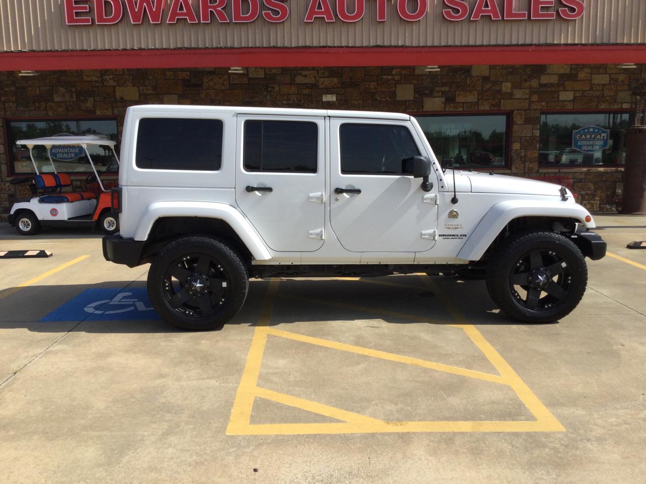 Jeep Wrangler Unlimited 4WD 4dr Sahara 2013