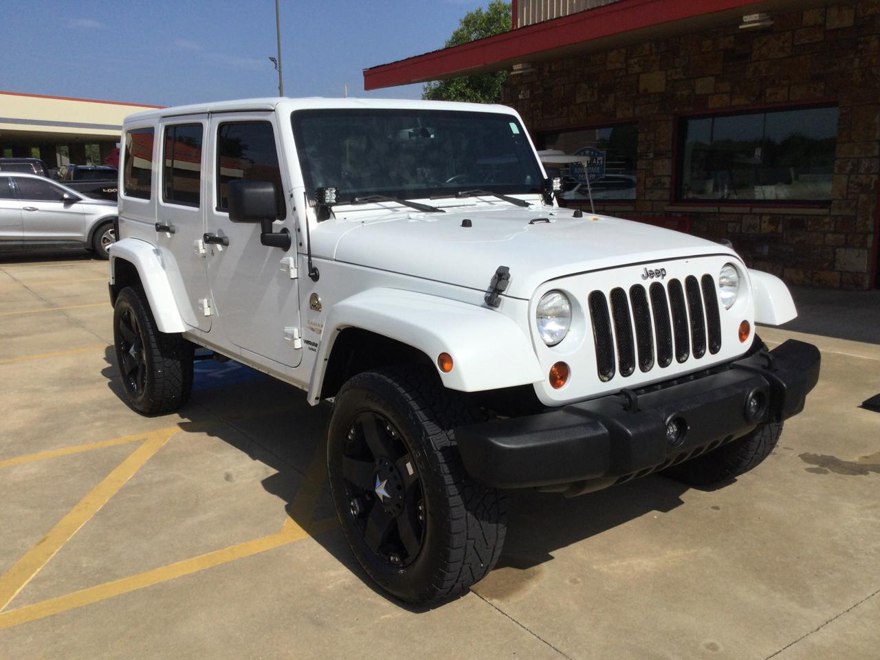 Jeep Wrangler Unlimited 4WD 4dr Sahara 2013