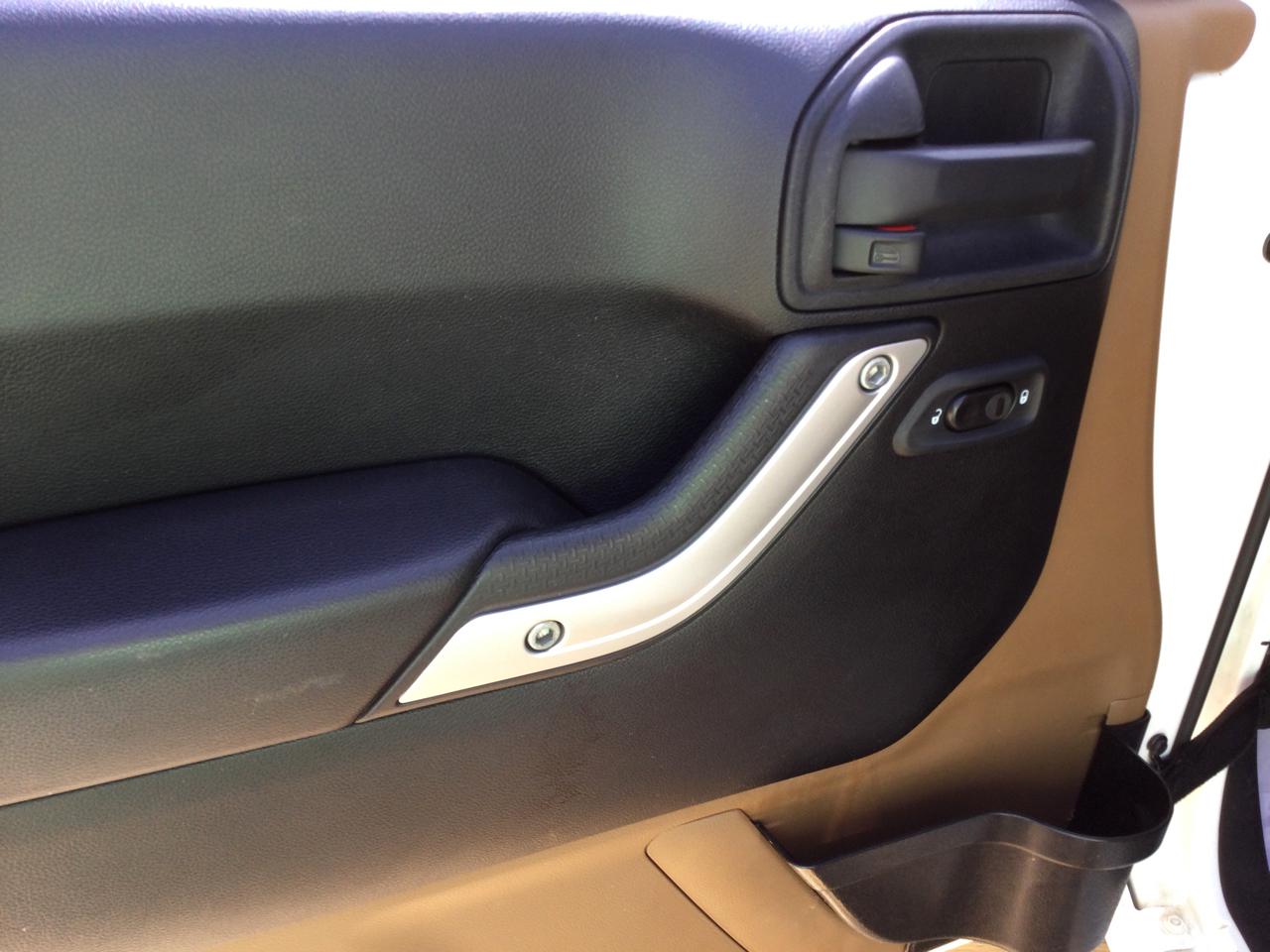 Jeep Wrangler Unlimited 4WD 4dr Sahara 2013