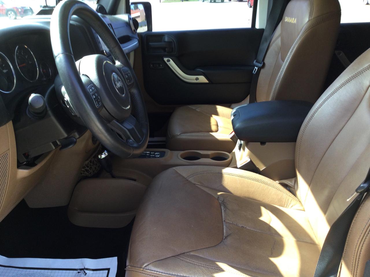 Jeep Wrangler Unlimited 4WD 4dr Sahara 2013