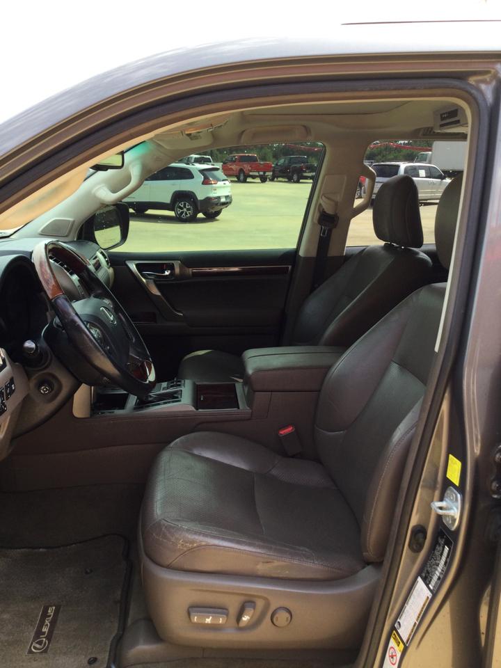 Lexus GX 460 4WD 4dr 2011