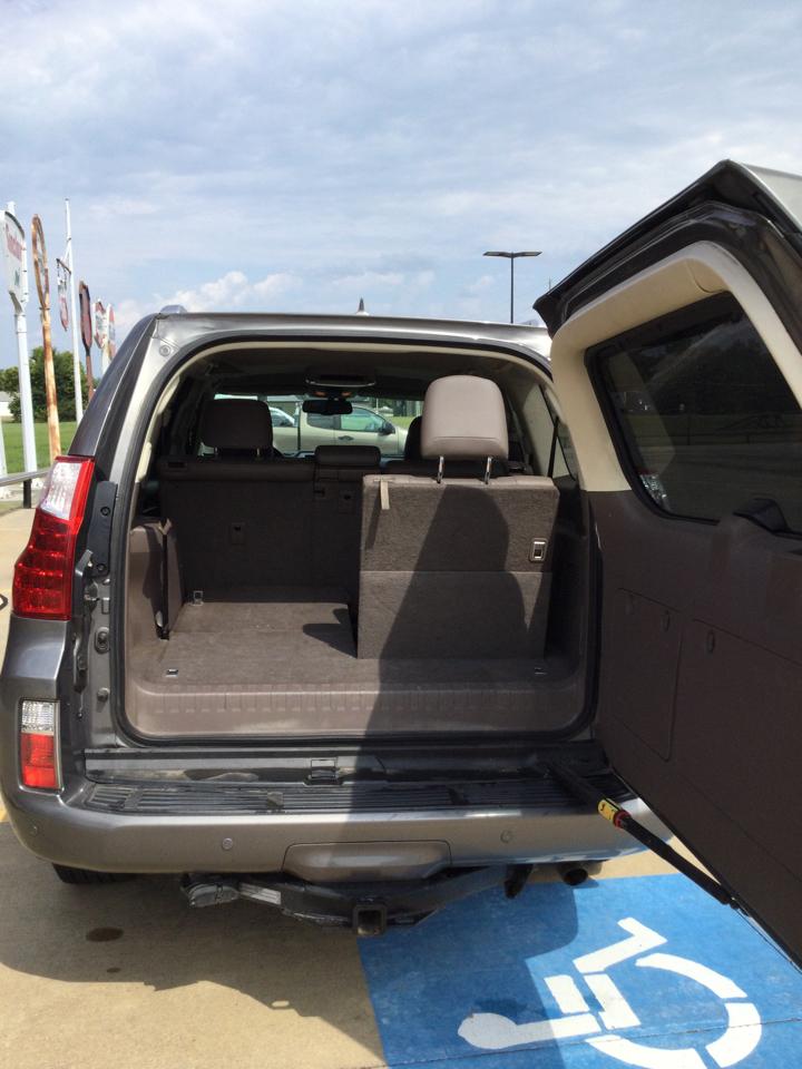 Lexus GX 460 4WD 4dr 2011