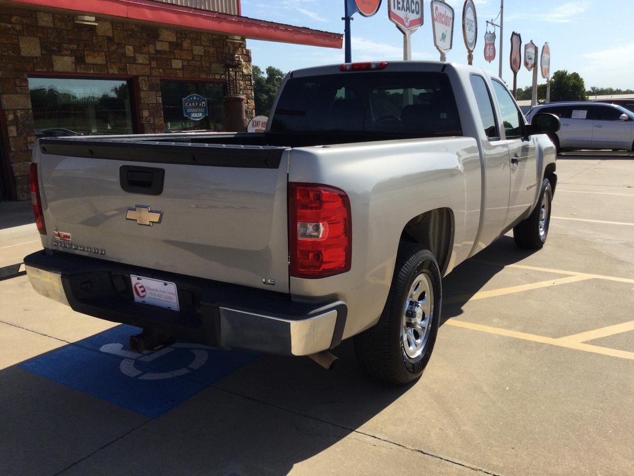 Chevrolet Silverado 1500 2WD Ext Cab 143.5" Work Truck 2009
