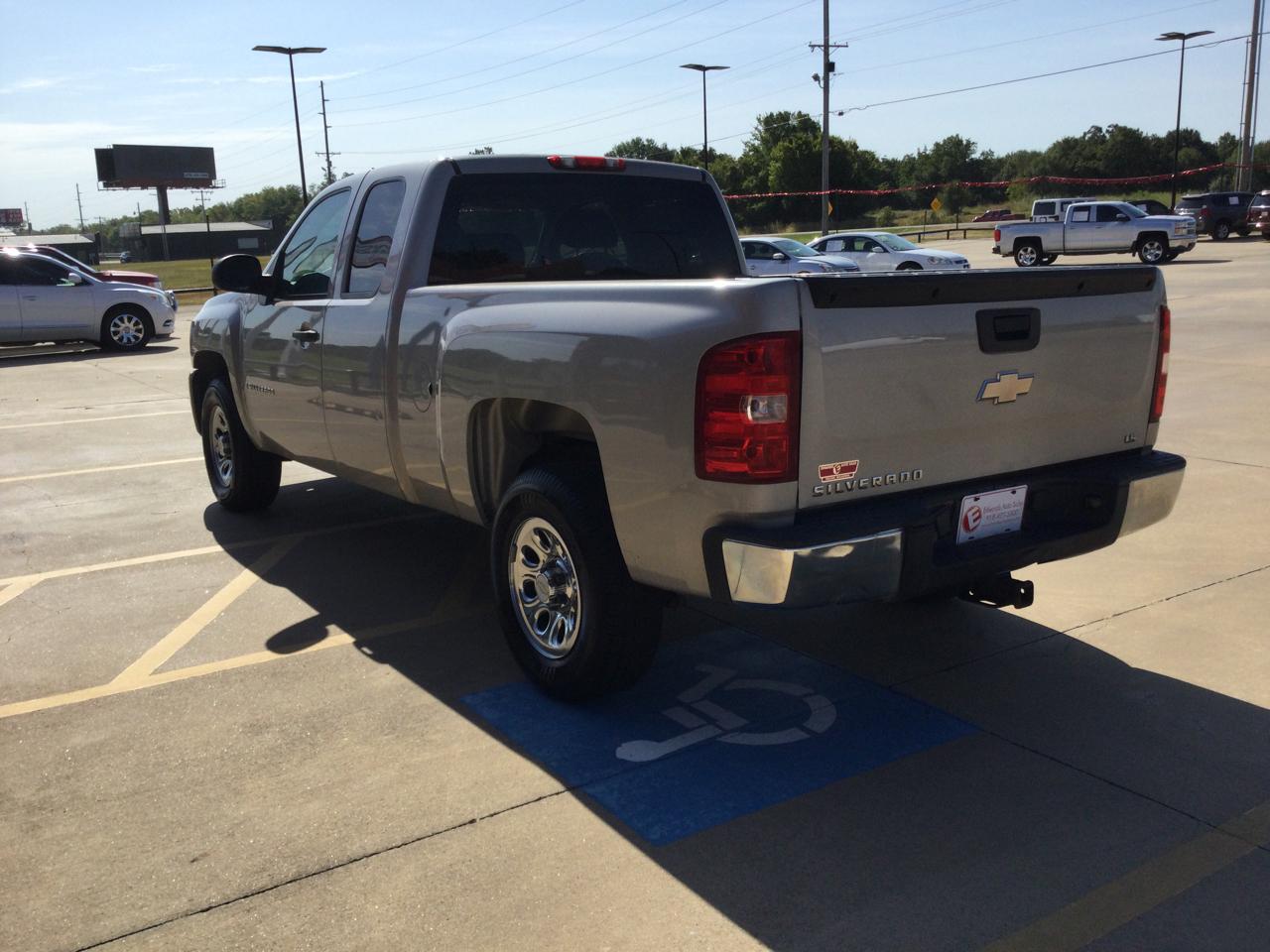 Chevrolet Silverado 1500 2WD Ext Cab 143.5" Work Truck 2009