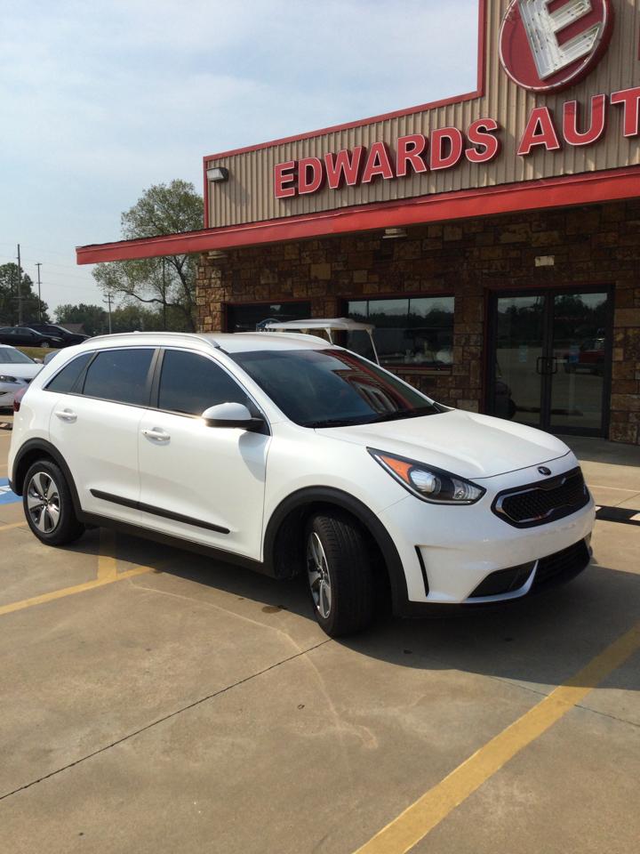 Kia Niro LX FWD 2019