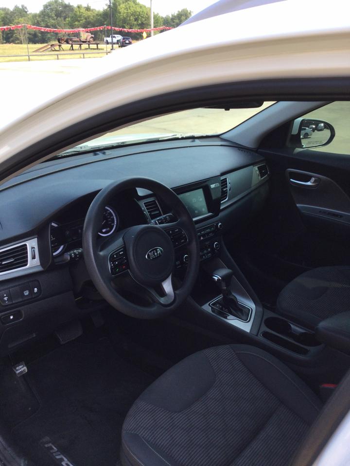 Kia Niro LX FWD 2019