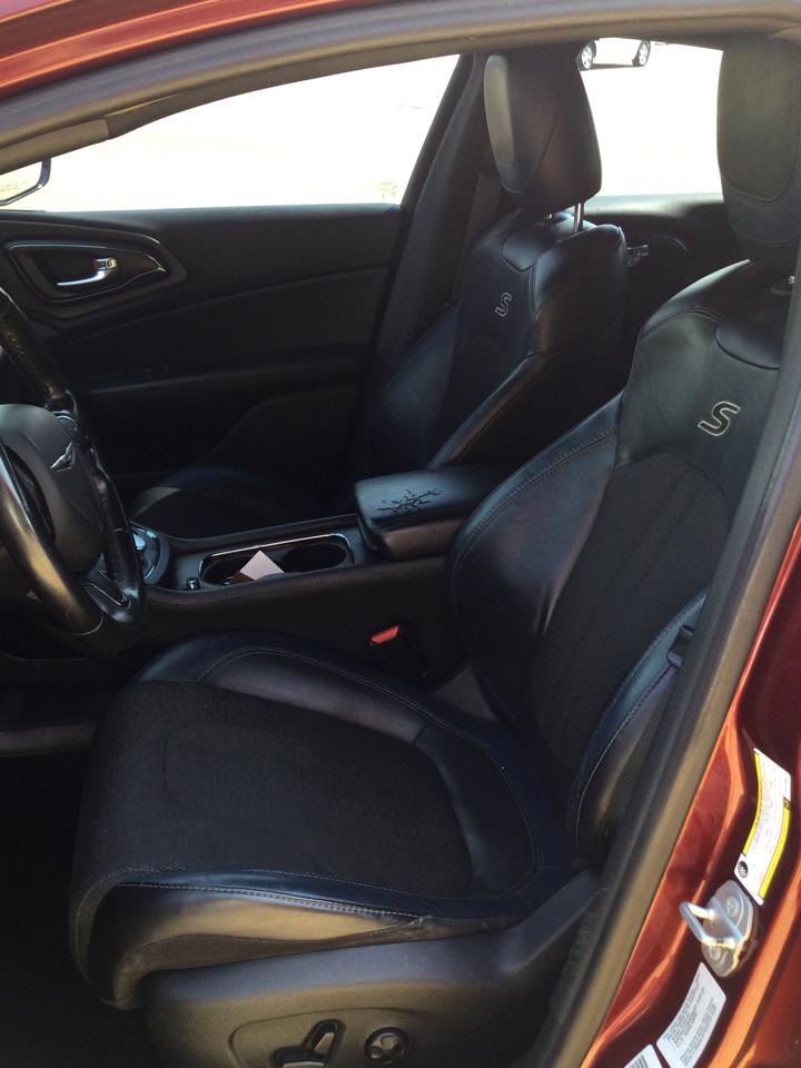 Chrysler 200 4dr Sdn S AWD 2016
