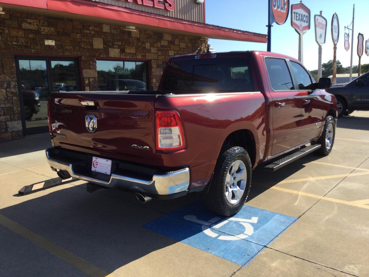 RAM 1500 Big Horn/Lone Star 4x4 Crew Cab 5'7" Box 2019