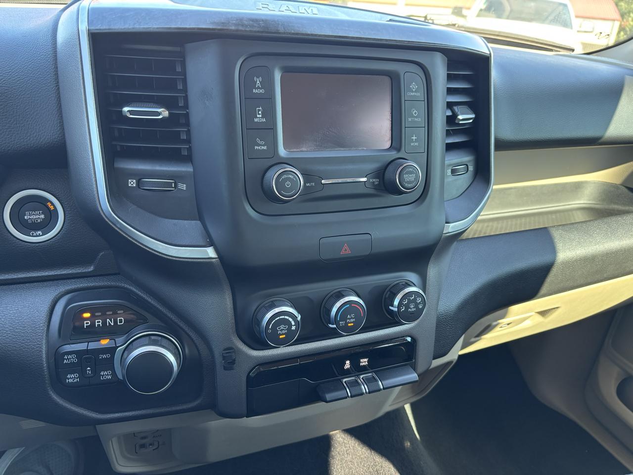 RAM 1500 Big Horn/Lone Star 4x4 Crew Cab 5'7" Box 2019