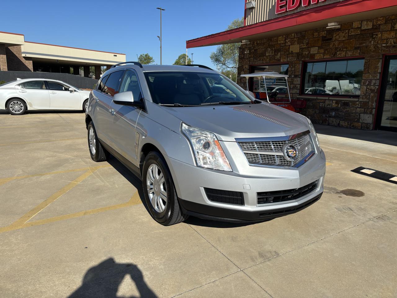Cadillac SRX FWD 4dr Base 2011