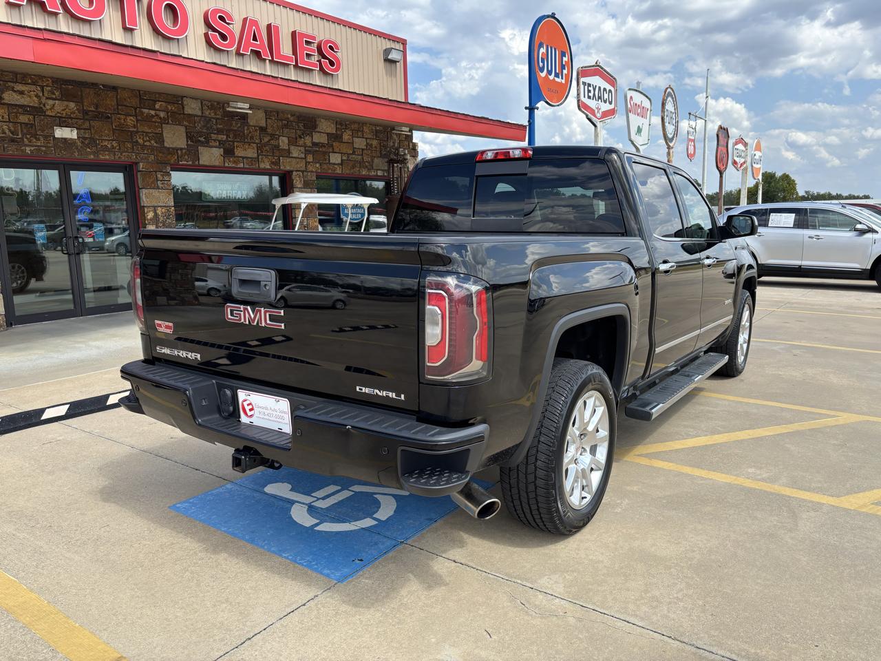 GMC Sierra 1500 4WD Crew Cab 143.5" Denali 2018