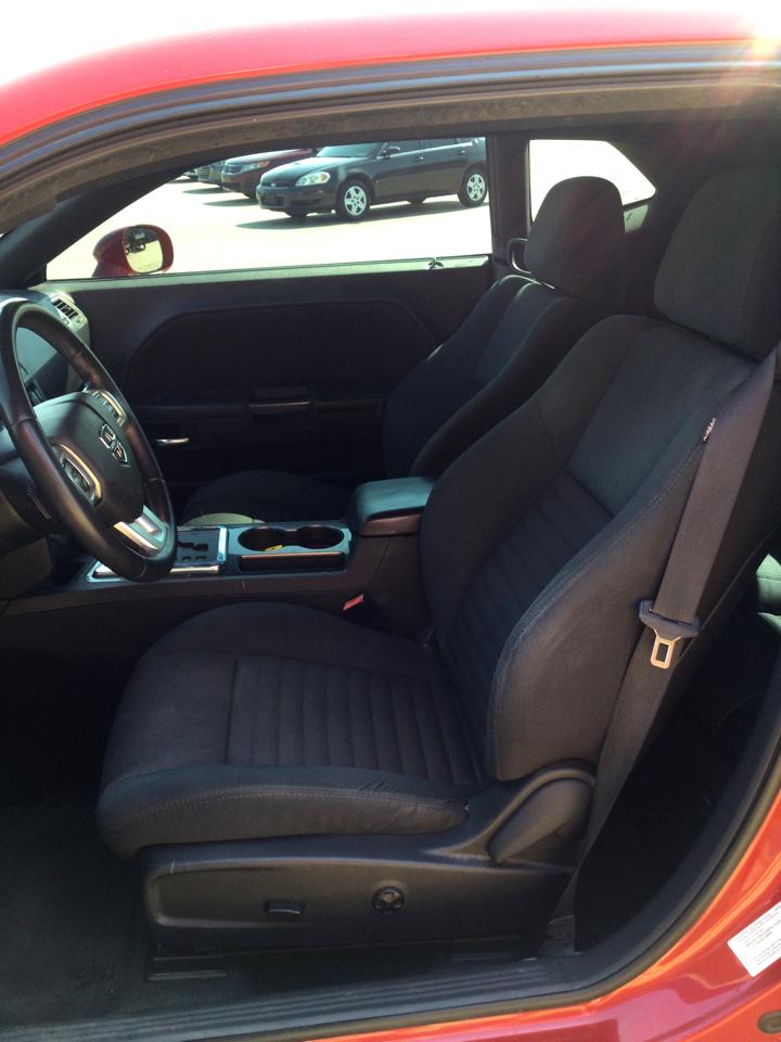Dodge Challenger 2dr Cpe SXT 2012