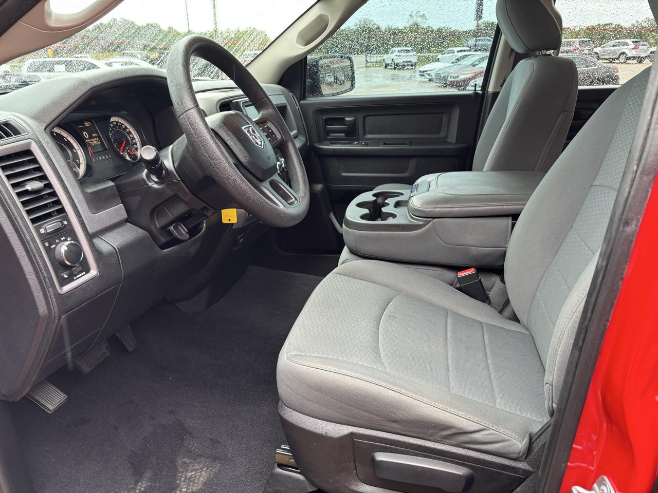RAM 1500 2WD Crew Cab 140.5" Tradesman 2017
