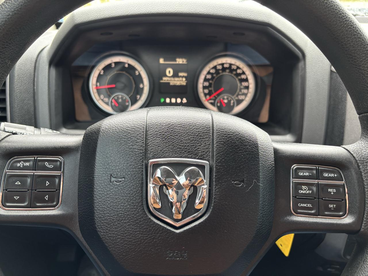 RAM 1500 2WD Crew Cab 140.5" Tradesman 2017