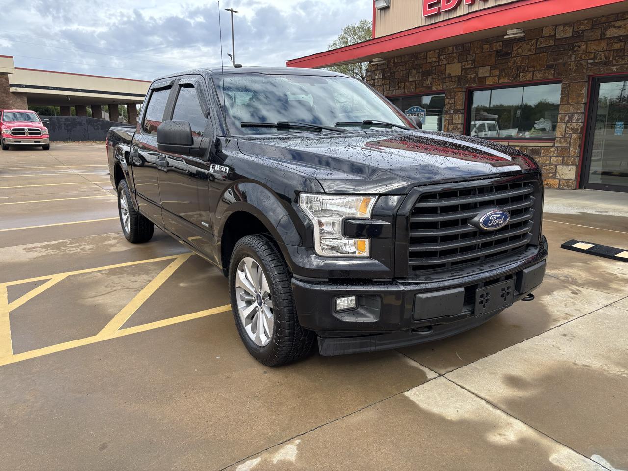 Ford F-150 4WD SuperCab 145" XL 2017