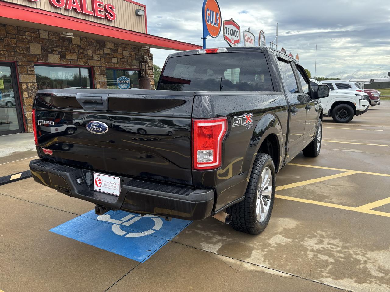 Ford F-150 4WD SuperCab 145" XL 2017