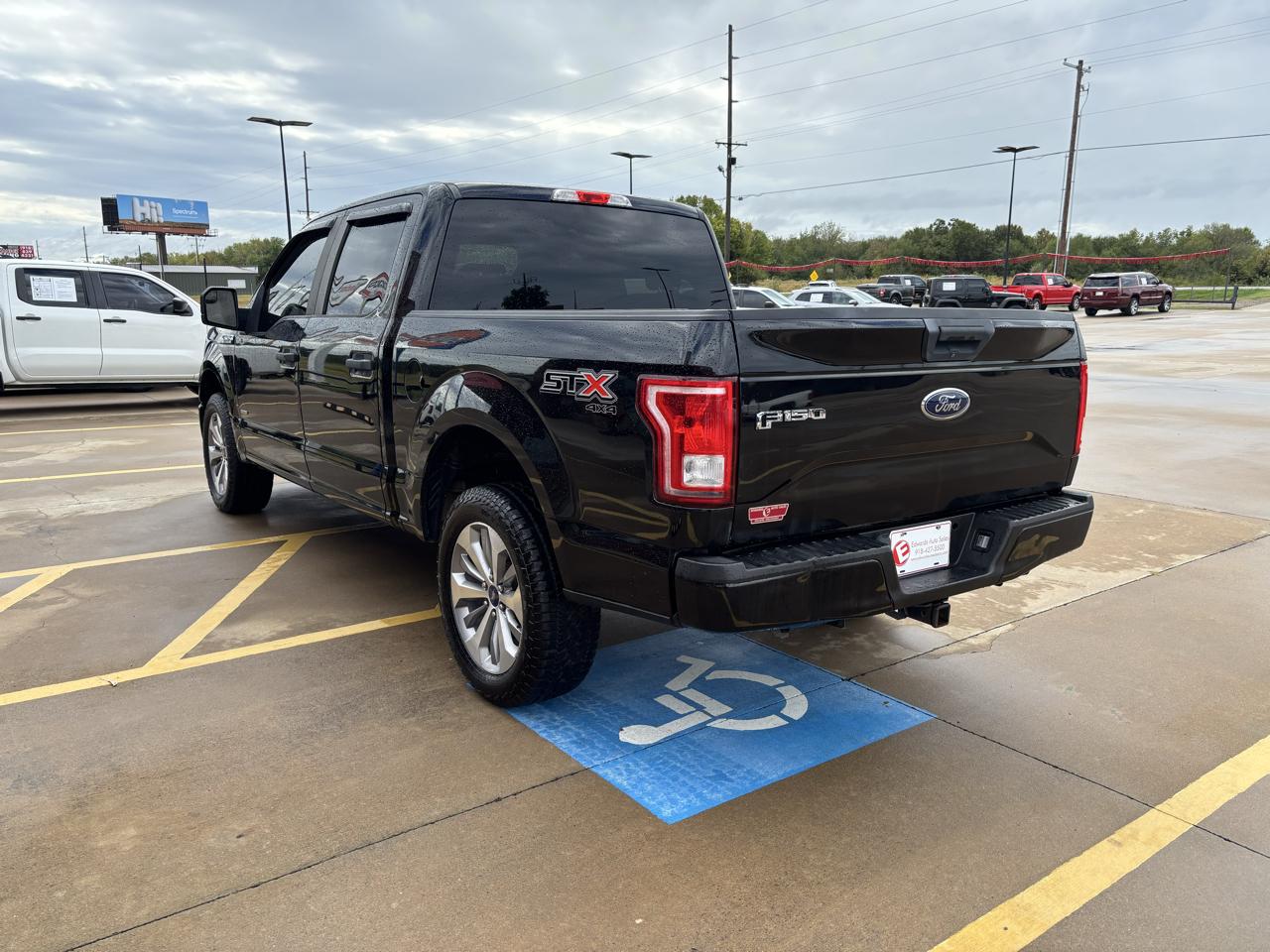 Ford F-150 4WD SuperCab 145" XL 2017
