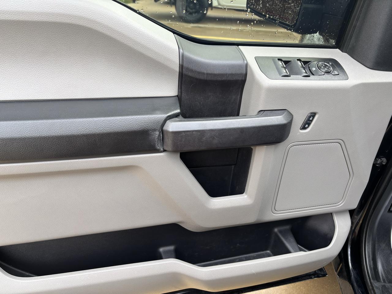 Ford F-150 4WD SuperCab 145" XL 2017
