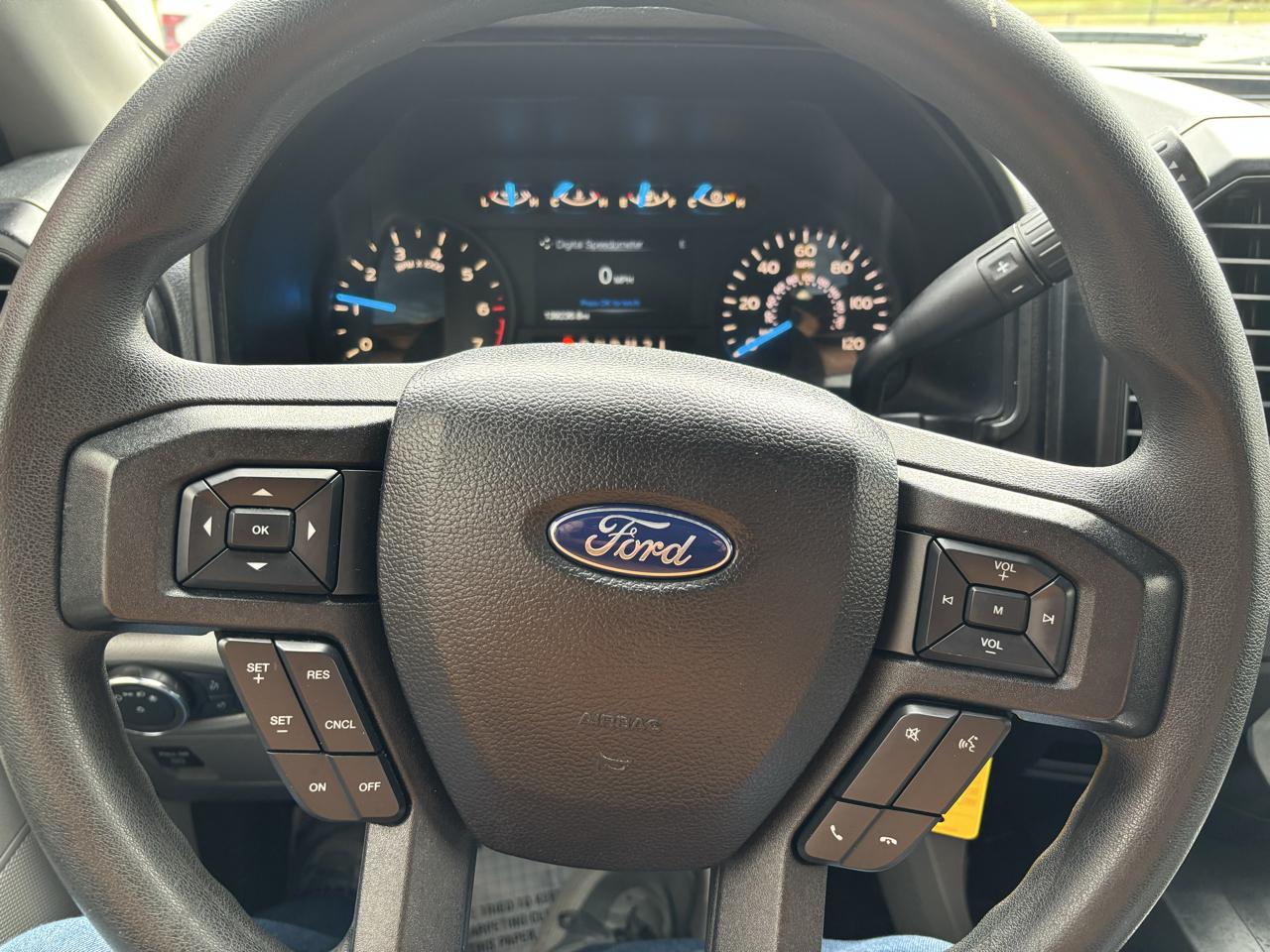 Ford F-150 4WD SuperCab 145" XL 2017