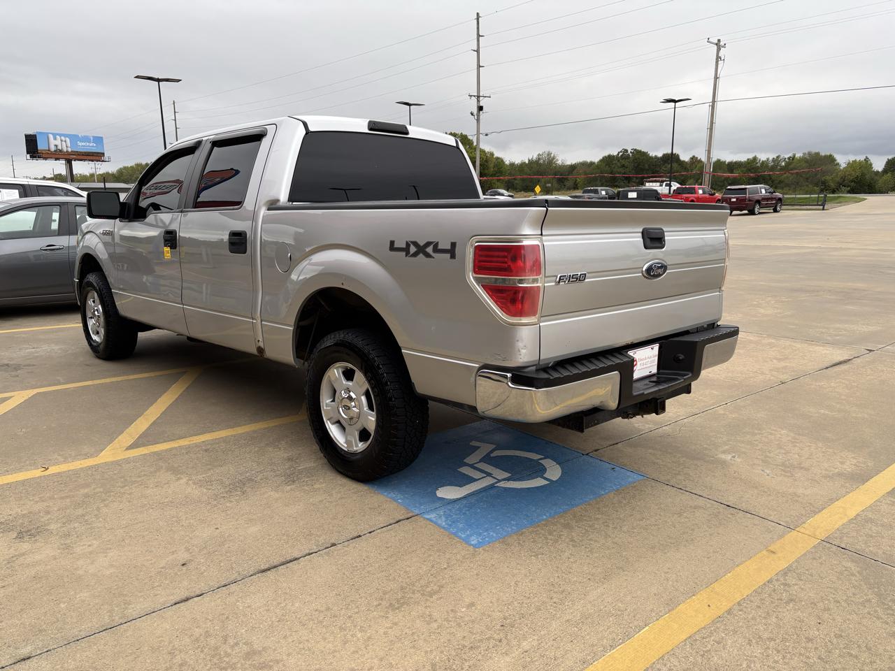 Ford F-150 4WD SuperCrew 145" XLT 2009