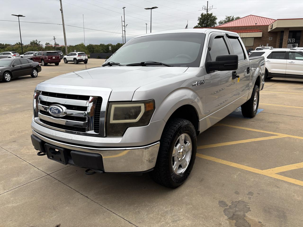Ford F-150 4WD SuperCrew 145" XLT 2009