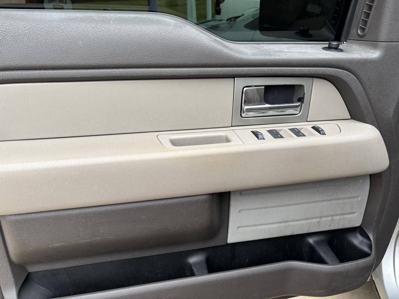 Ford F-150 4WD SuperCrew 145" XLT 2009
