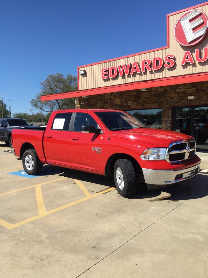 RAM 1500 Classic SLT 4x4 Crew Cab 5'7" Box 2019