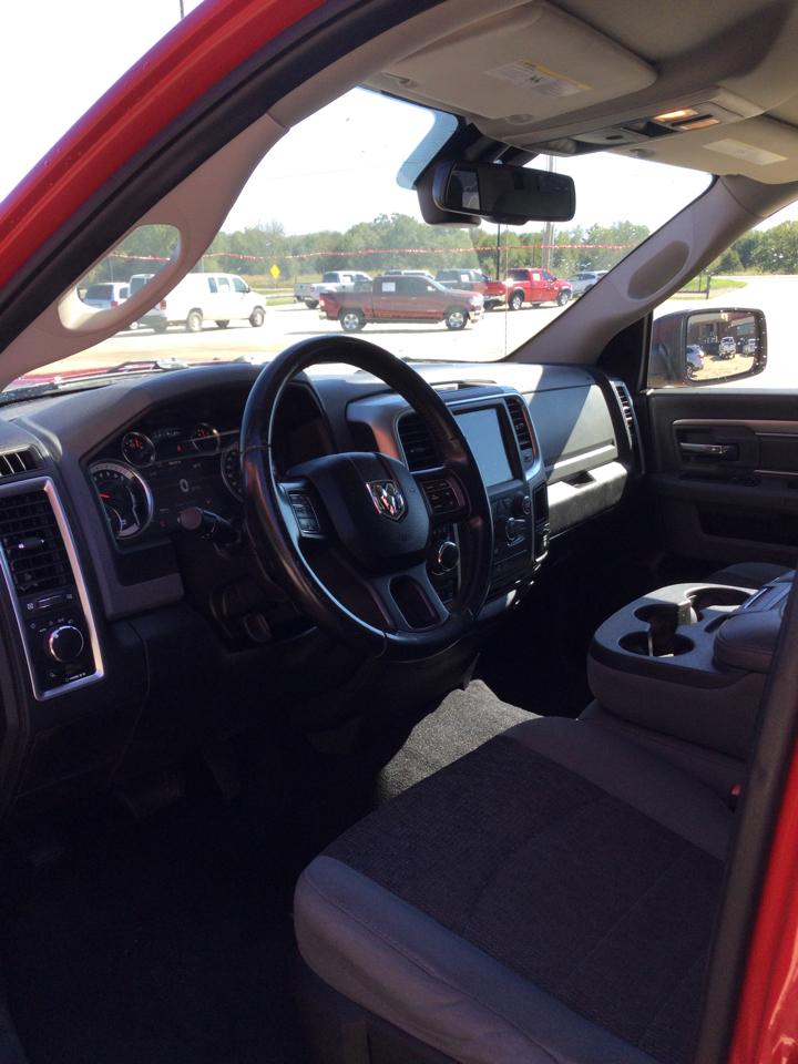 RAM 1500 Classic SLT 4x4 Crew Cab 5'7" Box 2019