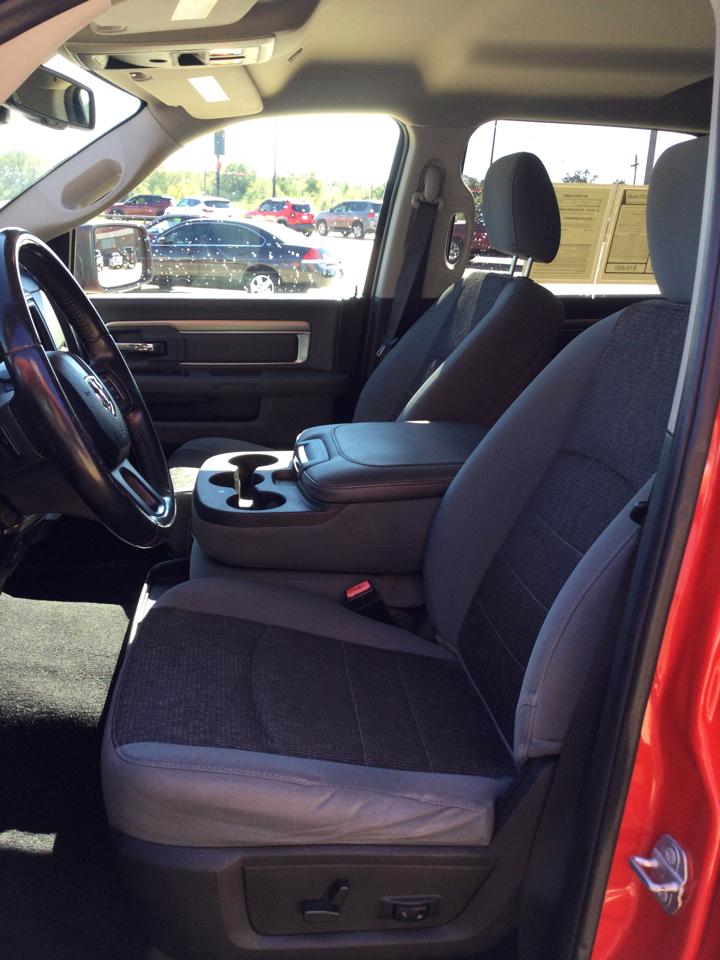 RAM 1500 Classic SLT 4x4 Crew Cab 5'7" Box 2019