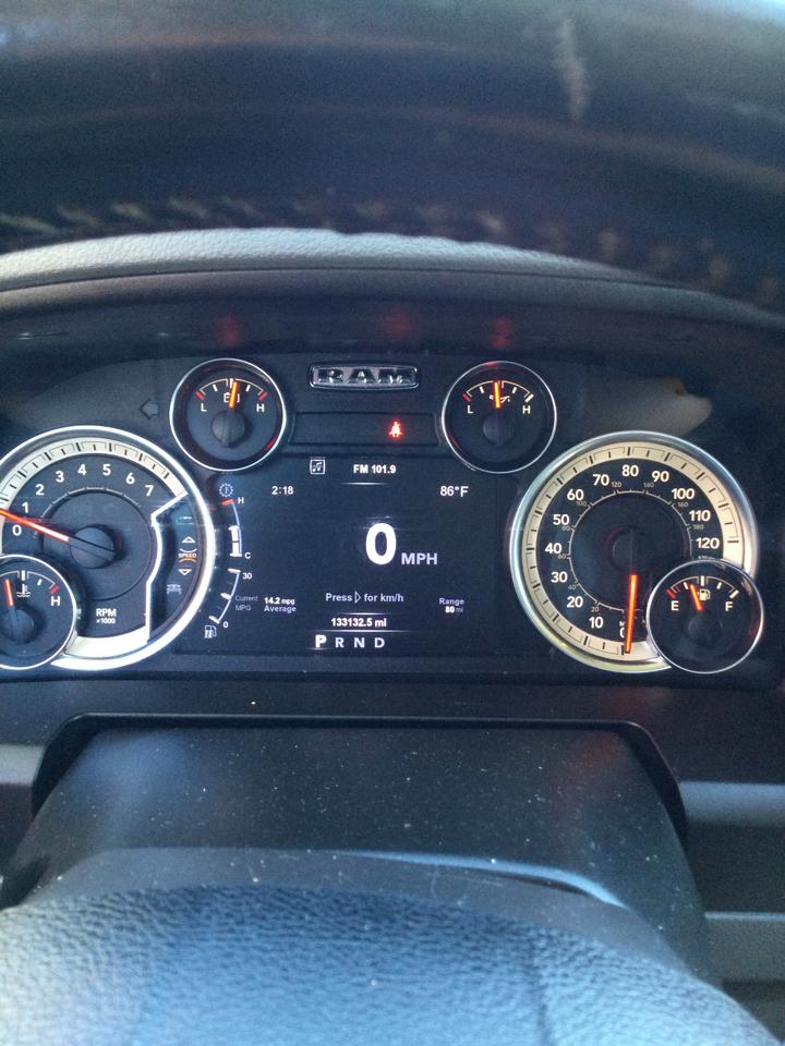 RAM 1500 Classic SLT 4x4 Crew Cab 5'7" Box 2019