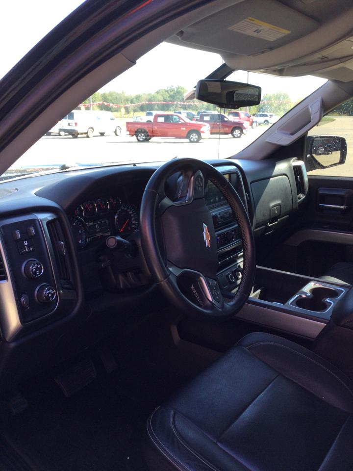Chevrolet Silverado 1500 4WD Crew Cab 143.5" LT w/2LT 2015