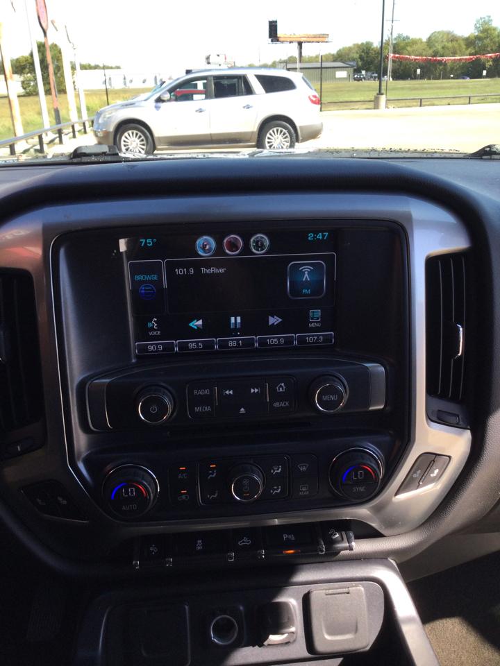 Chevrolet Silverado 1500 4WD Crew Cab 143.5" LT w/2LT 2015
