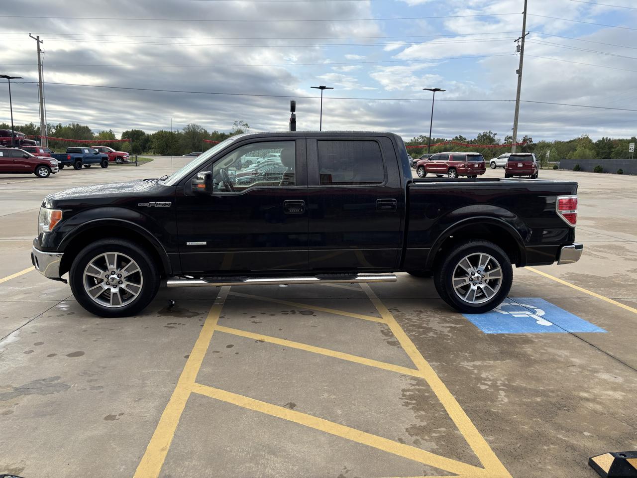 Ford F-150 2WD SuperCab 145" Lariat 2014