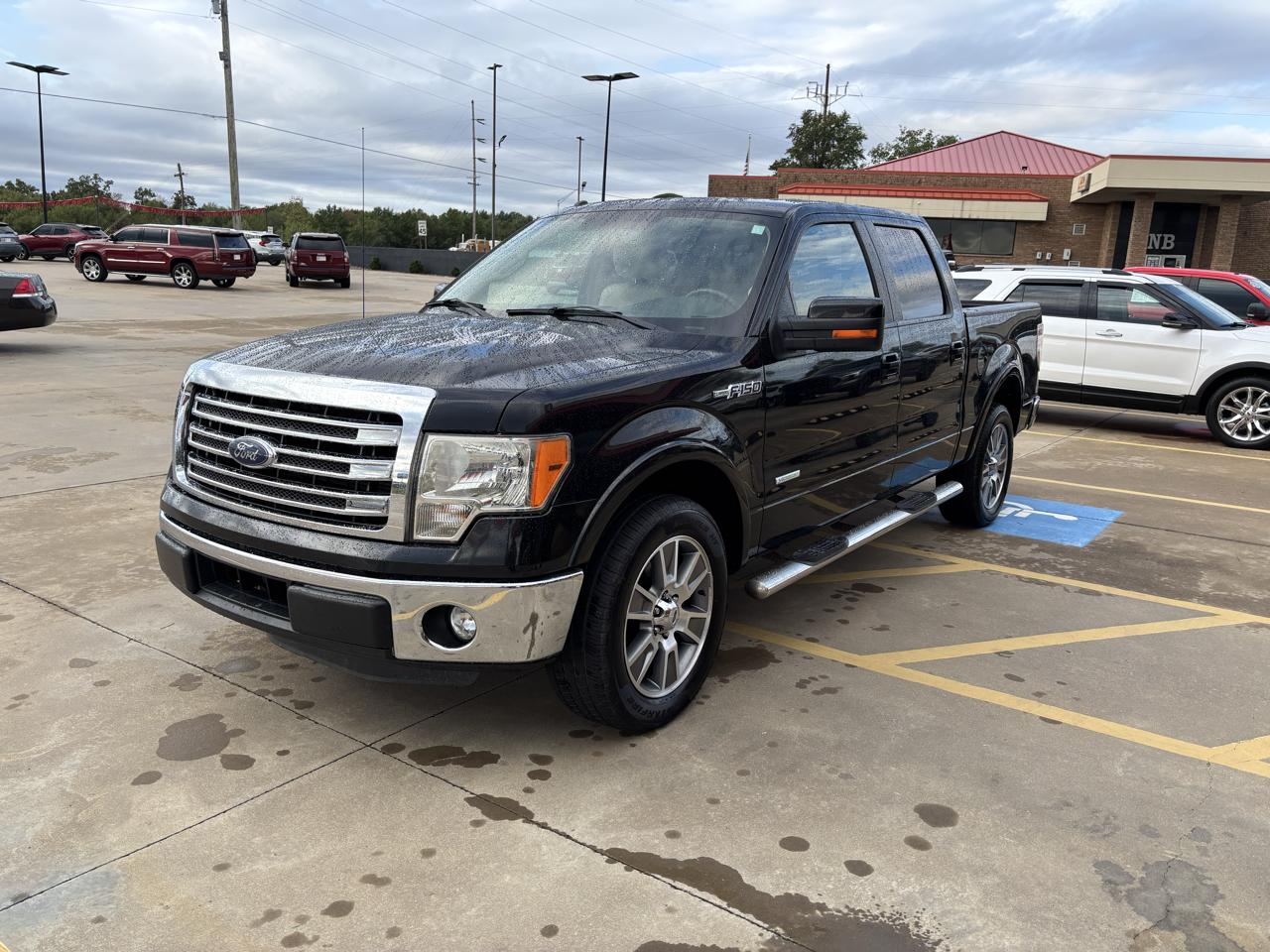 Ford F-150 2WD SuperCab 145" Lariat 2014