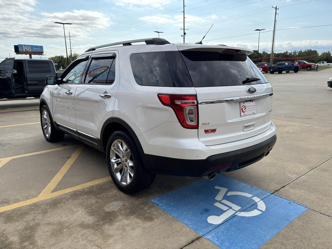Ford Explorer FWD 4dr XLT 2013
