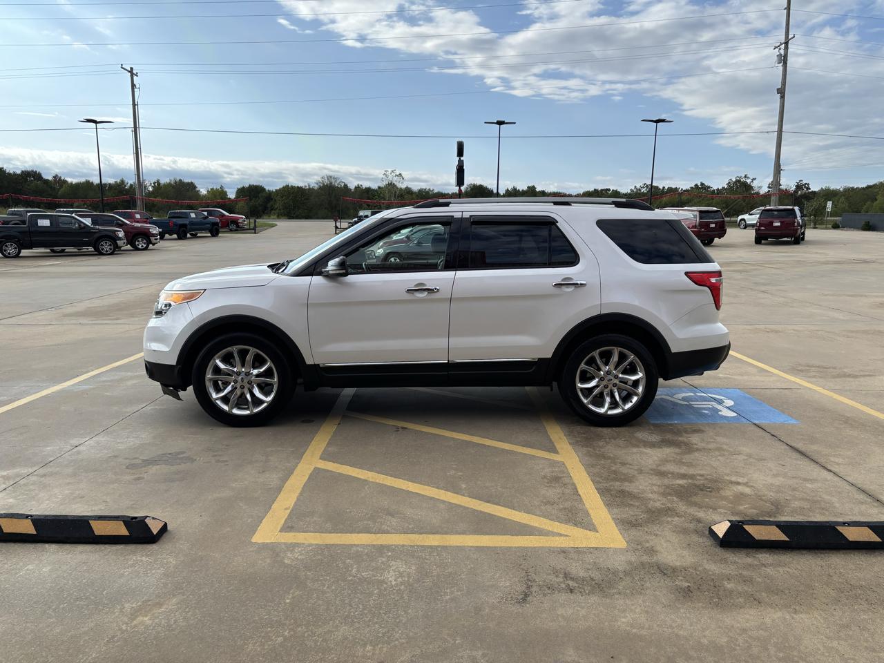 Ford Explorer FWD 4dr XLT 2013
