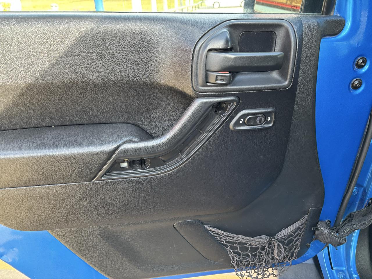 Jeep Wrangler Unlimited 4WD 4dr Sahara 2015