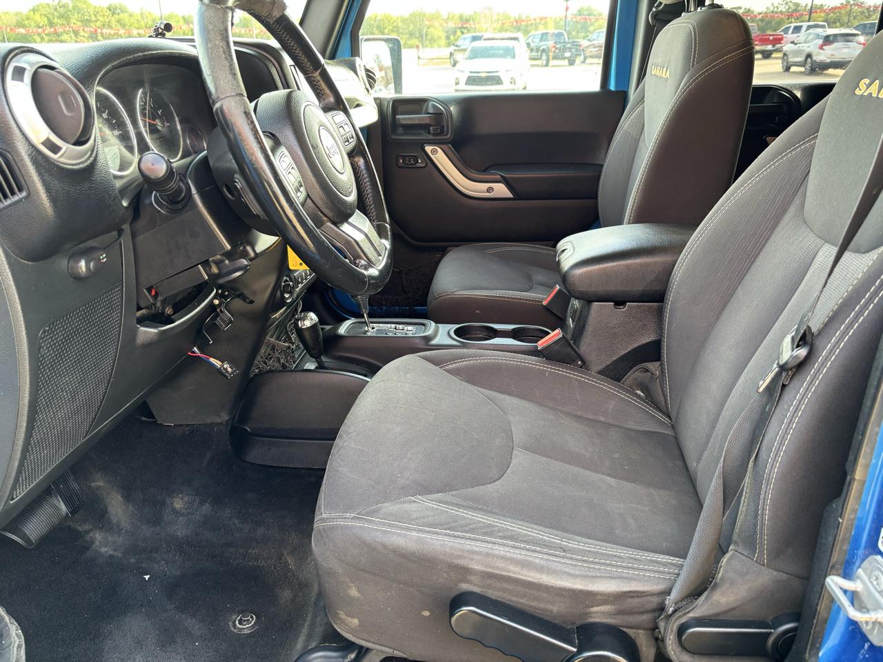 Jeep Wrangler Unlimited 4WD 4dr Sahara 2015