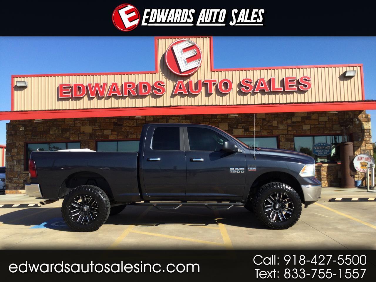 RAM 1500 4WD Quad Cab 140.5" SLT 2017