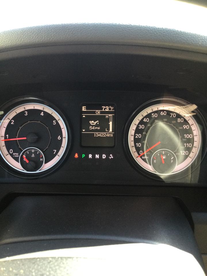 RAM 1500 4WD Quad Cab 140.5" SLT 2017