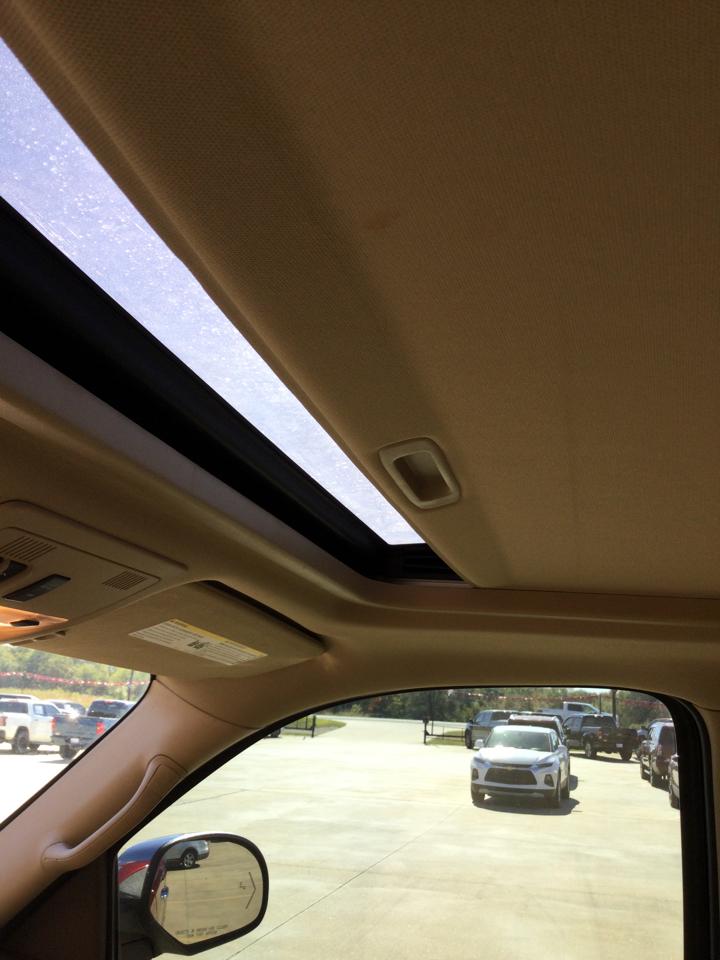 Chevrolet Tahoe 2WD 4dr 1500 LTZ 2012