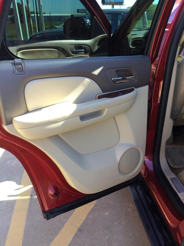 Chevrolet Tahoe 2WD 4dr 1500 LTZ 2012