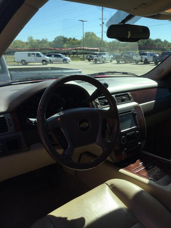 Chevrolet Tahoe 2WD 4dr 1500 LTZ 2012