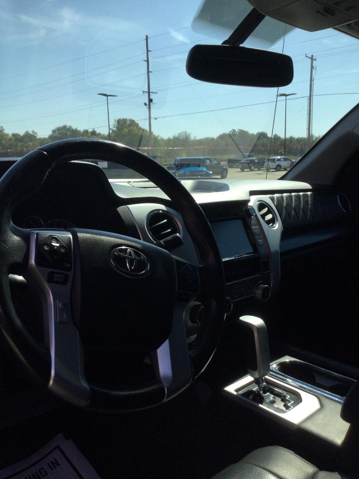 Toyota Tundra 4WD Truck CrewMax 5.7L FFV V8 6-Spd AT Platinum (Natl) 2014